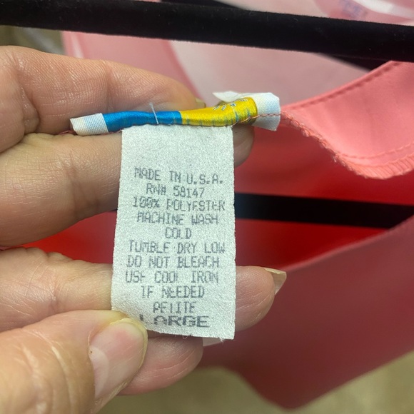 Ladies, “SEASUNS” sleeveless pullover top - Picture 5 of 5